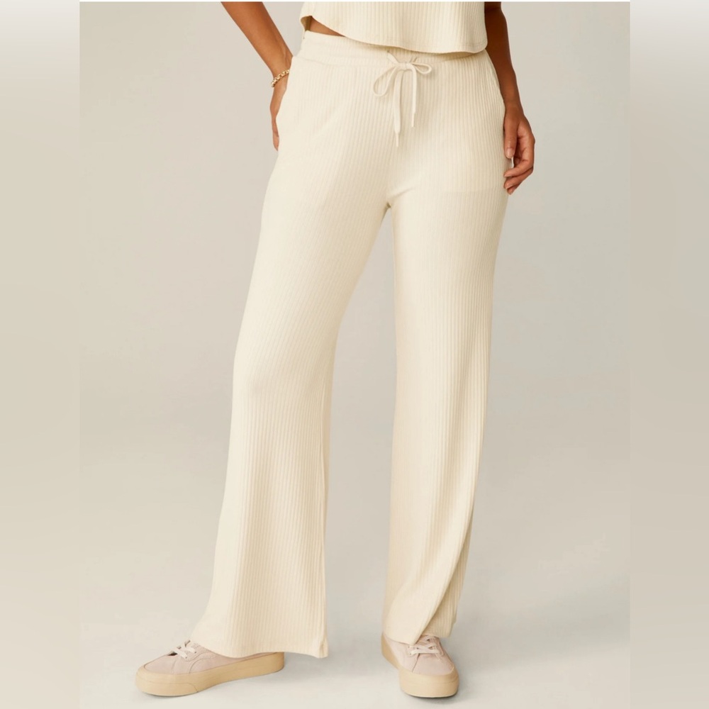 Beyond Yoga Well Traveled Wide Leg Pant size M ivory